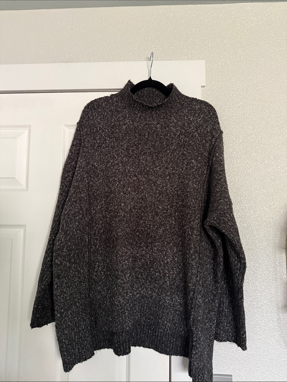 John + Jenn Women's Charcoal Marled Turtleneck Sweater size M